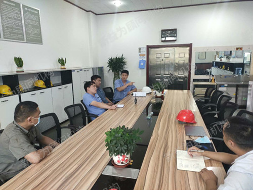 檢修中心交流討論現(xiàn)場 檢修中心交流討論現(xiàn)場